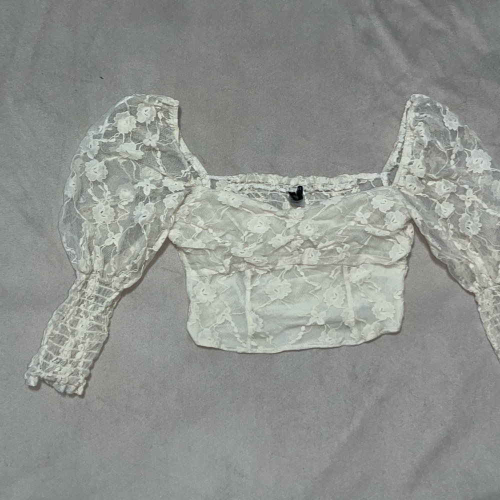 Blouse - Picture 2 of 3